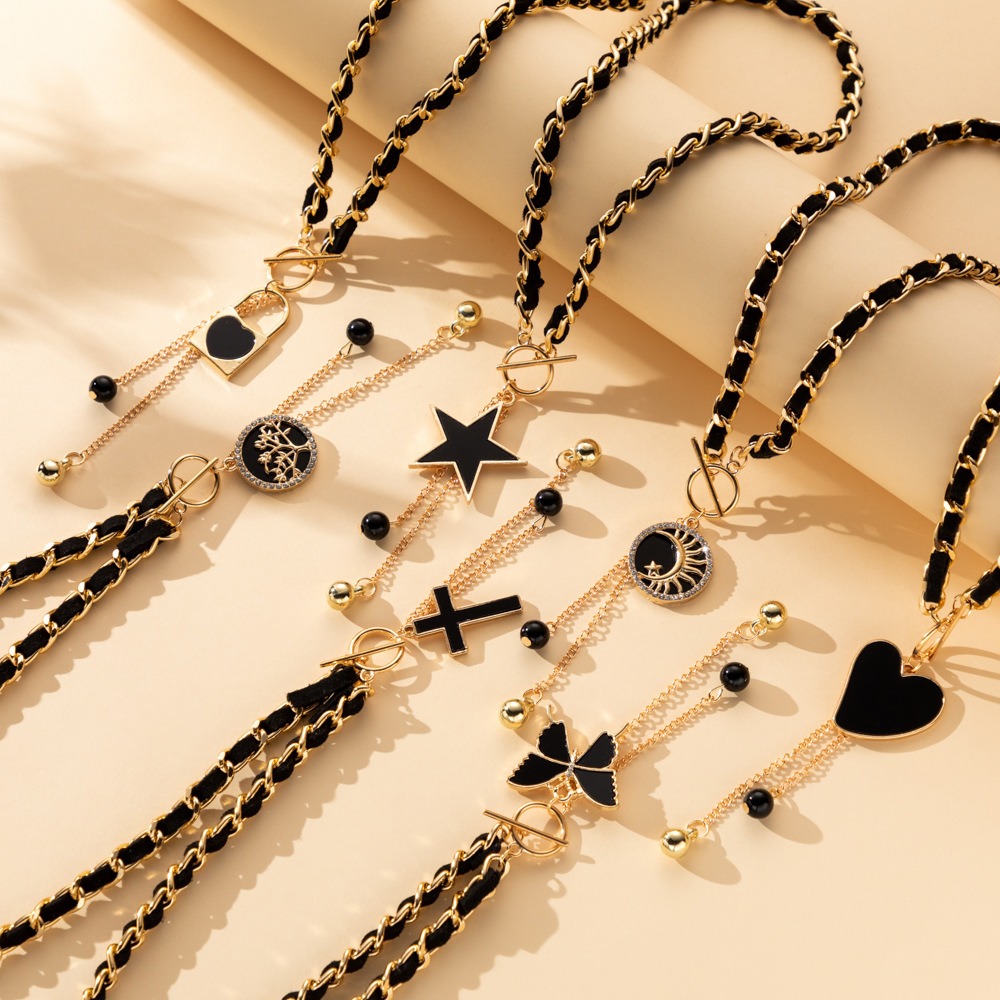 Collier en velours noir de lux - Luxury Lifestyle Jewelry avis et prix