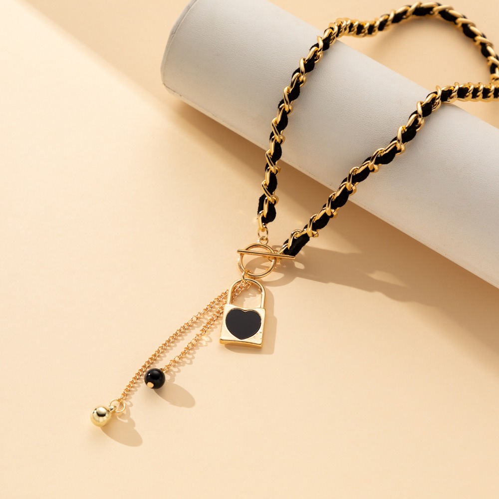 Collier en velours noir de lux - Luxury Lifestyle Jewelry avis et prix