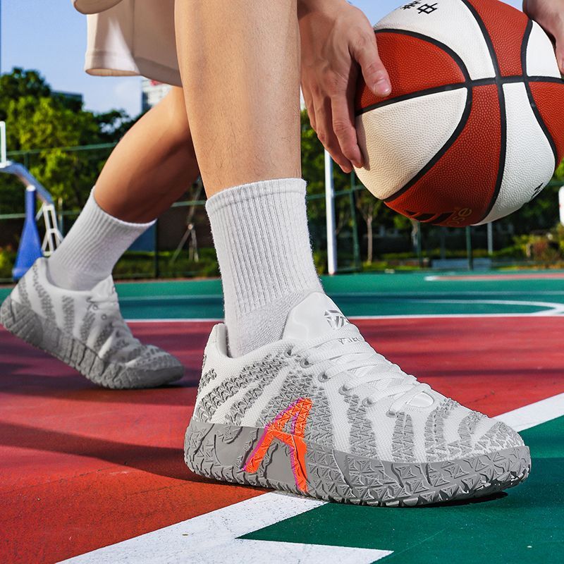 Nouvelles baskets de basket-ba - Luxury Lifestyle Training avis et prix